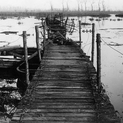 Footbridge in the flooded Yser plain