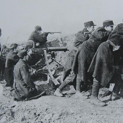 Machine gun in position near the Yser