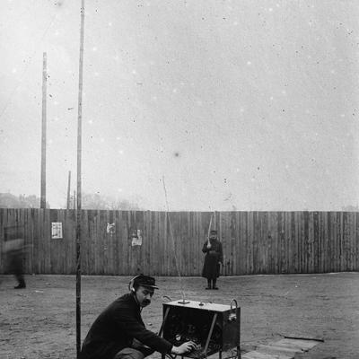 Poste de téléphonie sans fil de l'armée.