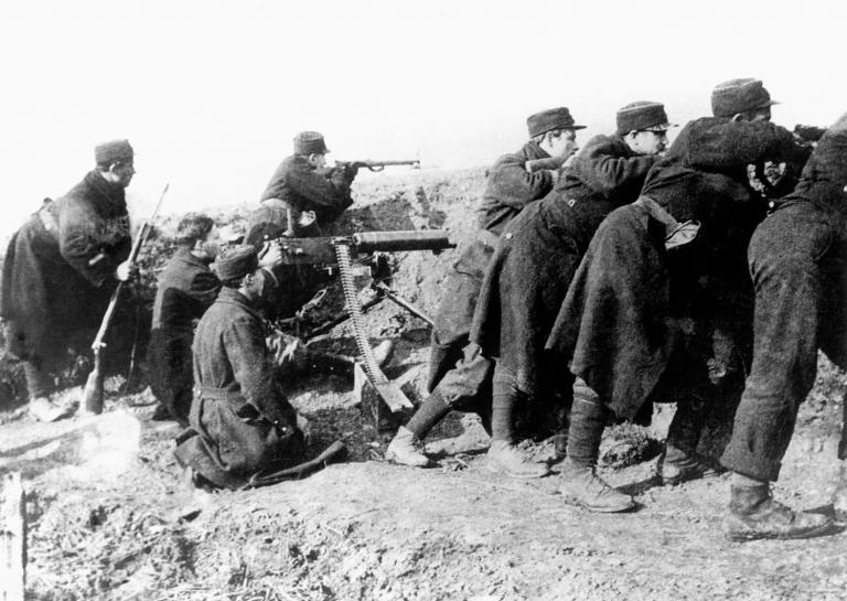 Militaires belges pendant les premières journées de la guerre.